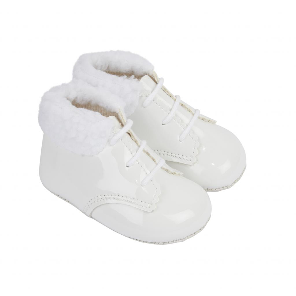 White soft sole fluffy boots