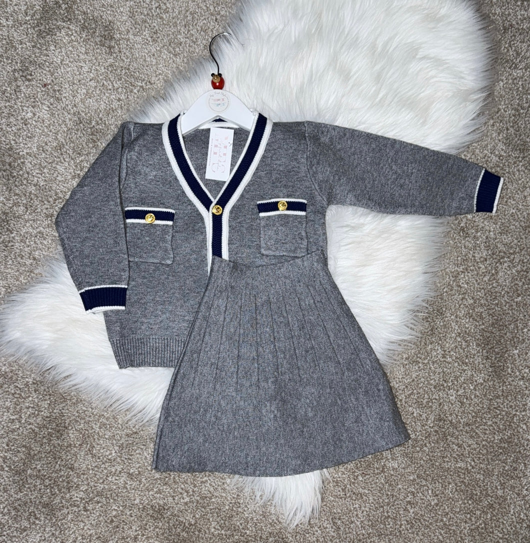 Smart grey skirt set