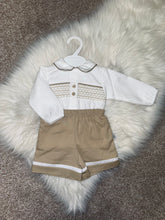 Load image into Gallery viewer, OSCAR beige &amp; white Spanish short set
