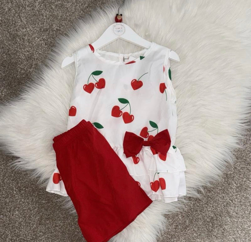 KASEY Cherry Short Set