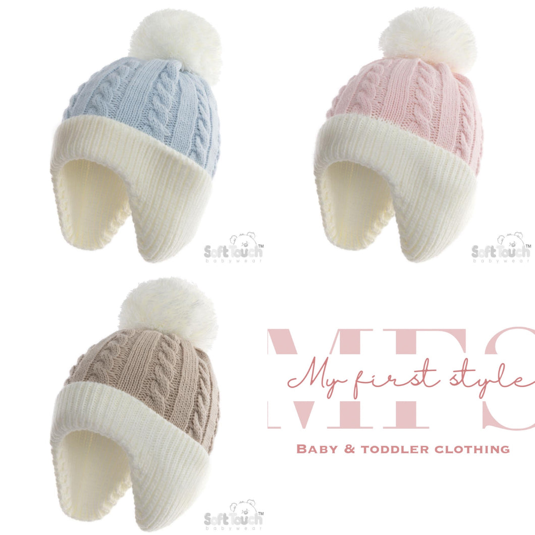 Single Pom cable knit hat