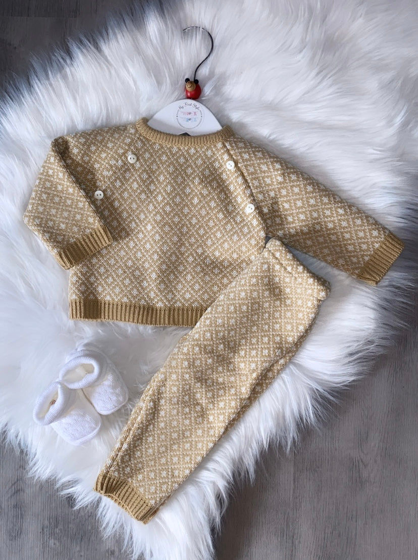 Brown knitted two piece